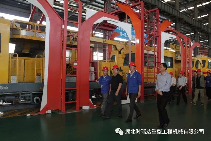 湖北省第三巡视组莅临BANDAO.COM重工参观考察